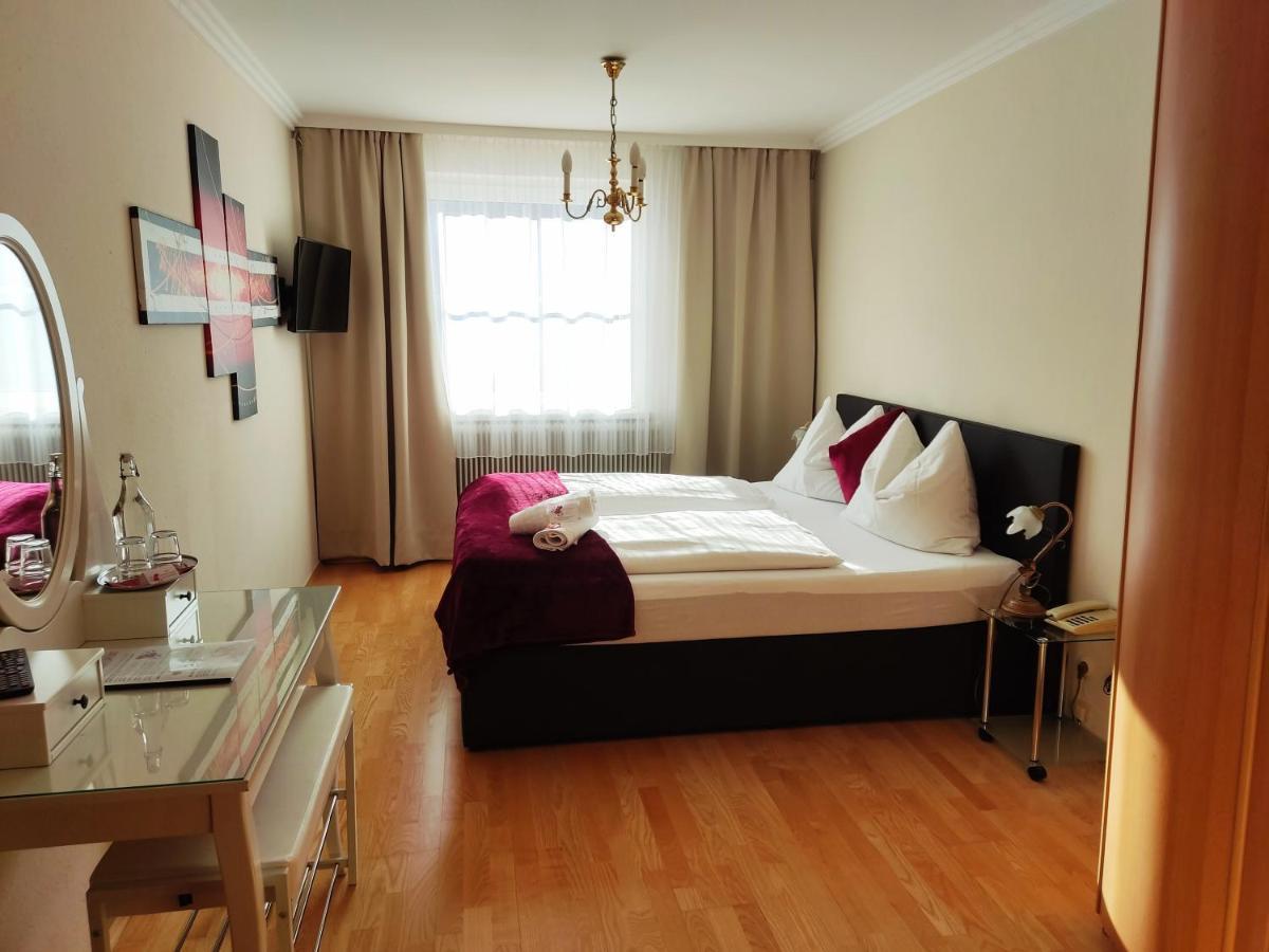 Hotel Kirchenwirt Бад Клайнкирххайм Екстериор снимка