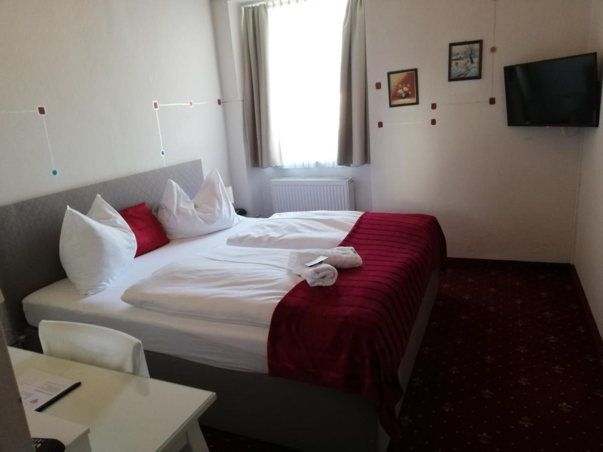 Hotel Kirchenwirt Бад Клайнкирххайм Екстериор снимка