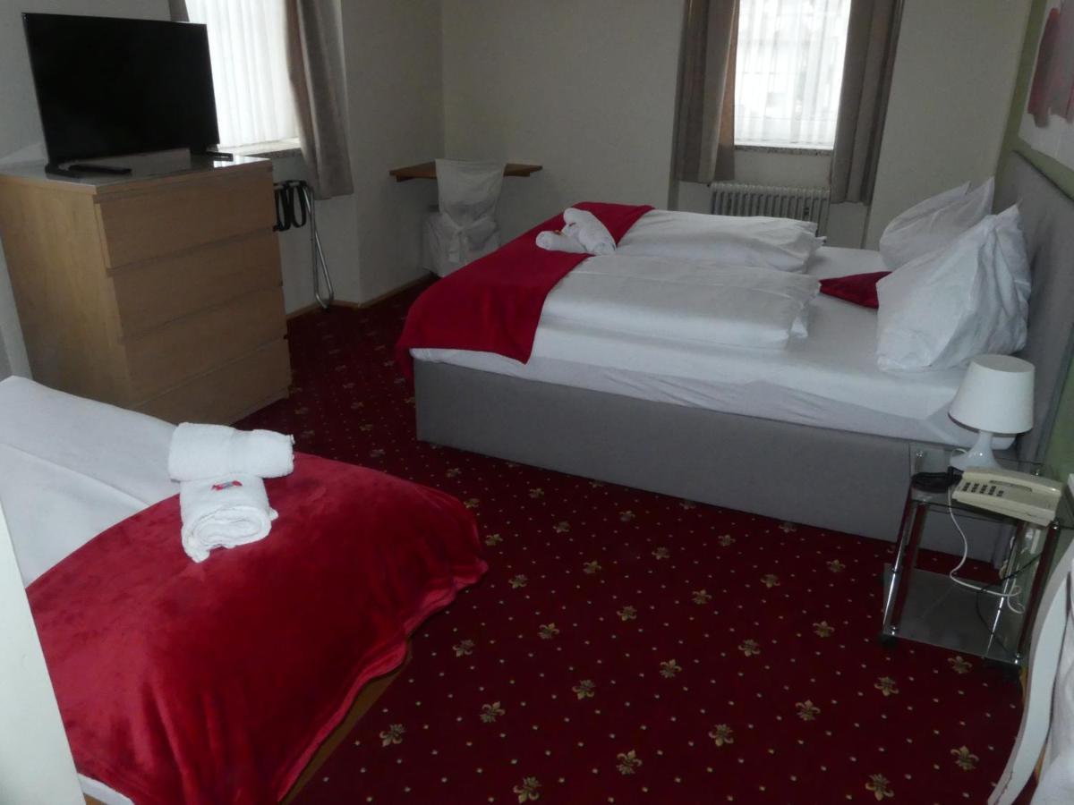 Hotel Kirchenwirt Бад Клайнкирххайм Екстериор снимка