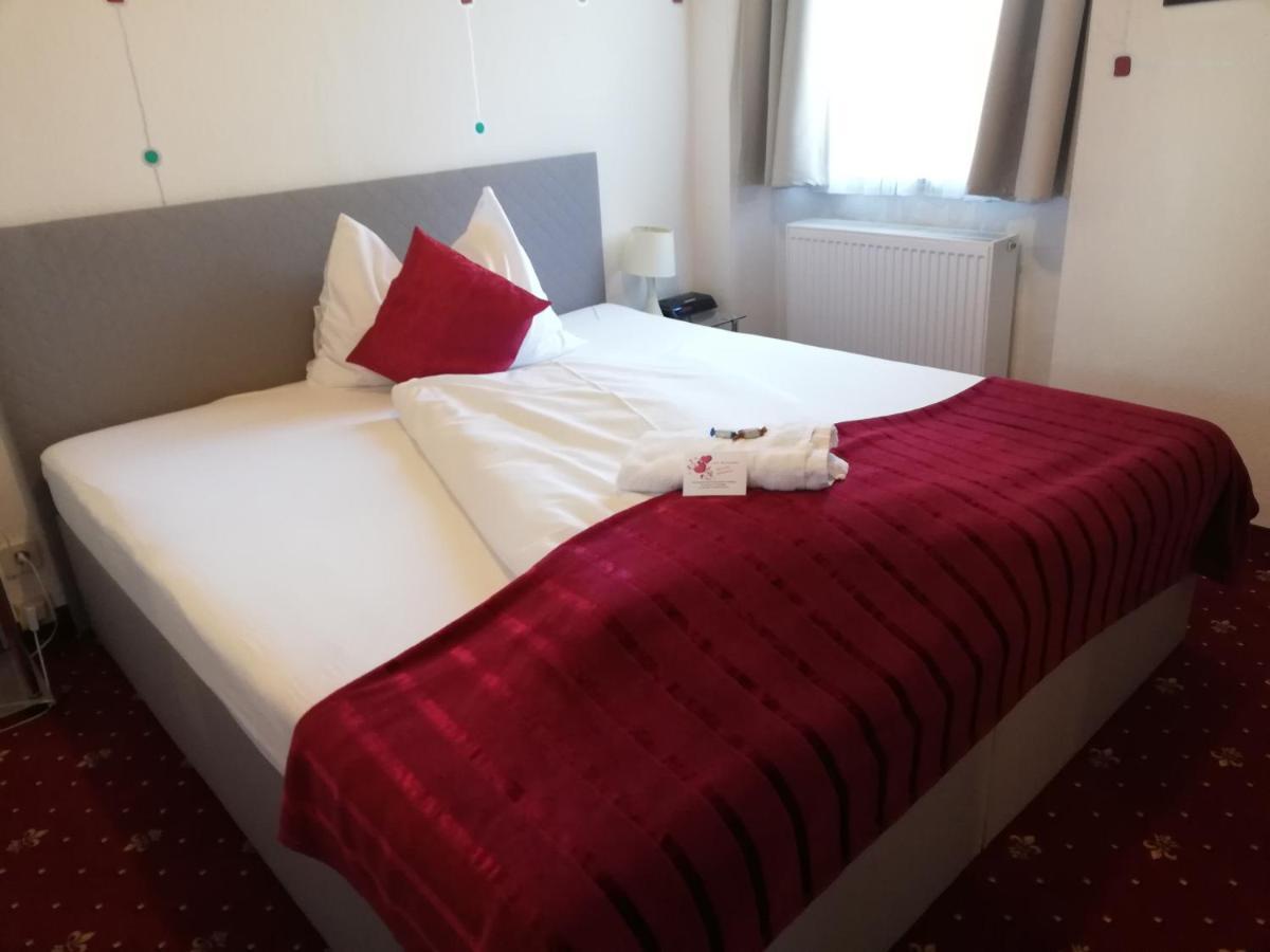 Hotel Kirchenwirt Бад Клайнкирххайм Екстериор снимка