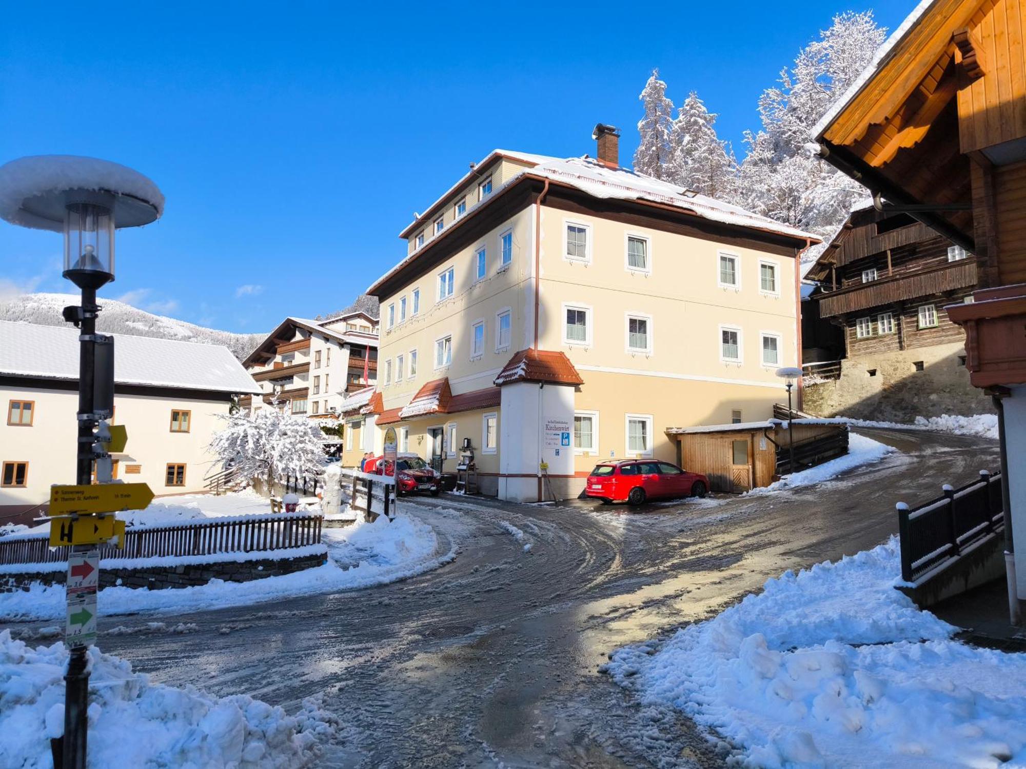 Hotel Kirchenwirt Бад Клайнкирххайм Екстериор снимка