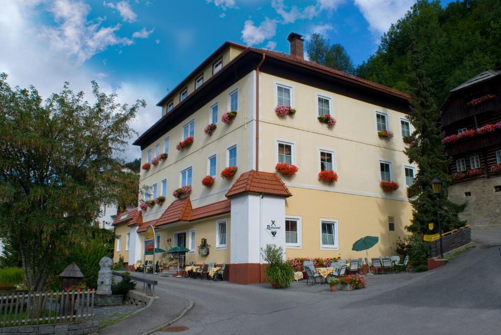 Hotel Kirchenwirt Бад Клайнкирххайм Екстериор снимка