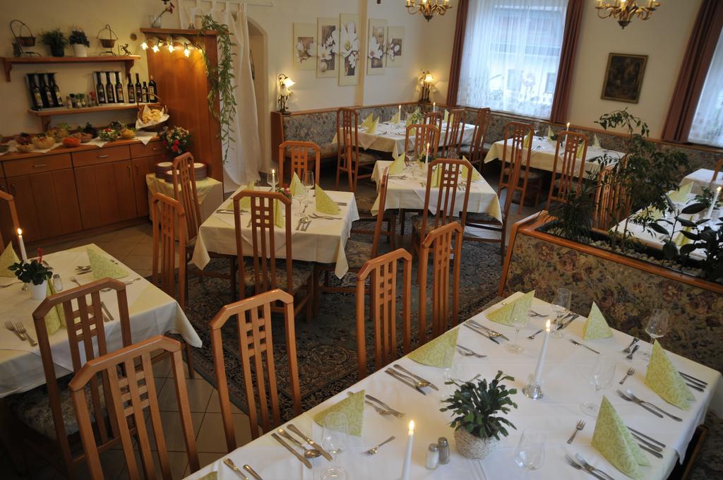 Hotel Kirchenwirt Бад Клайнкирххайм Екстериор снимка